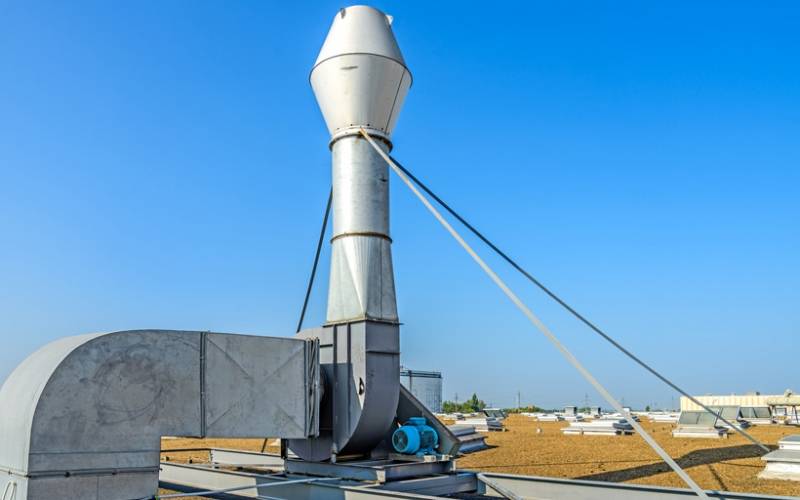 我国最大功率半直驱永磁风力发电机下线